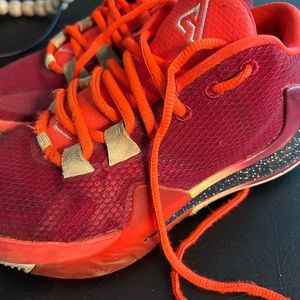 Nike Freak basketball shoes. Good condition.